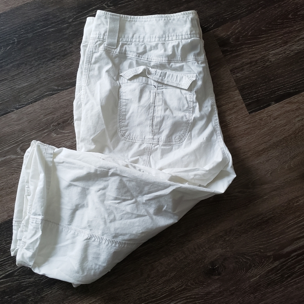 Cream Capri's